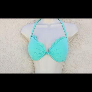 Victoria’s Secret light green bikini top.  Sz 36C
